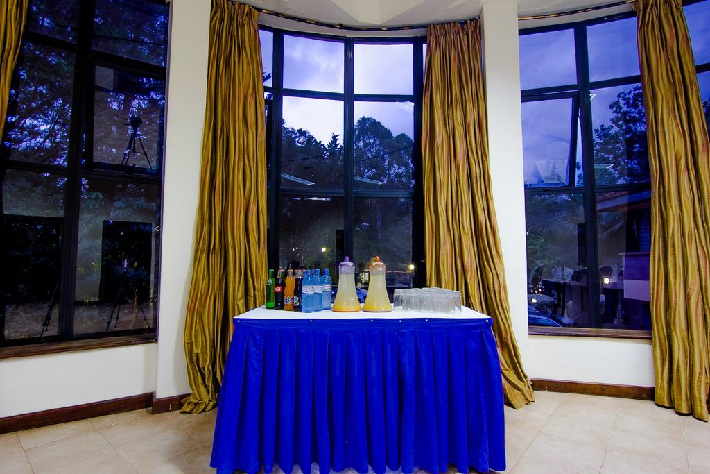 Chak Guesthouse & Conference Center 나이로비 외부 사진